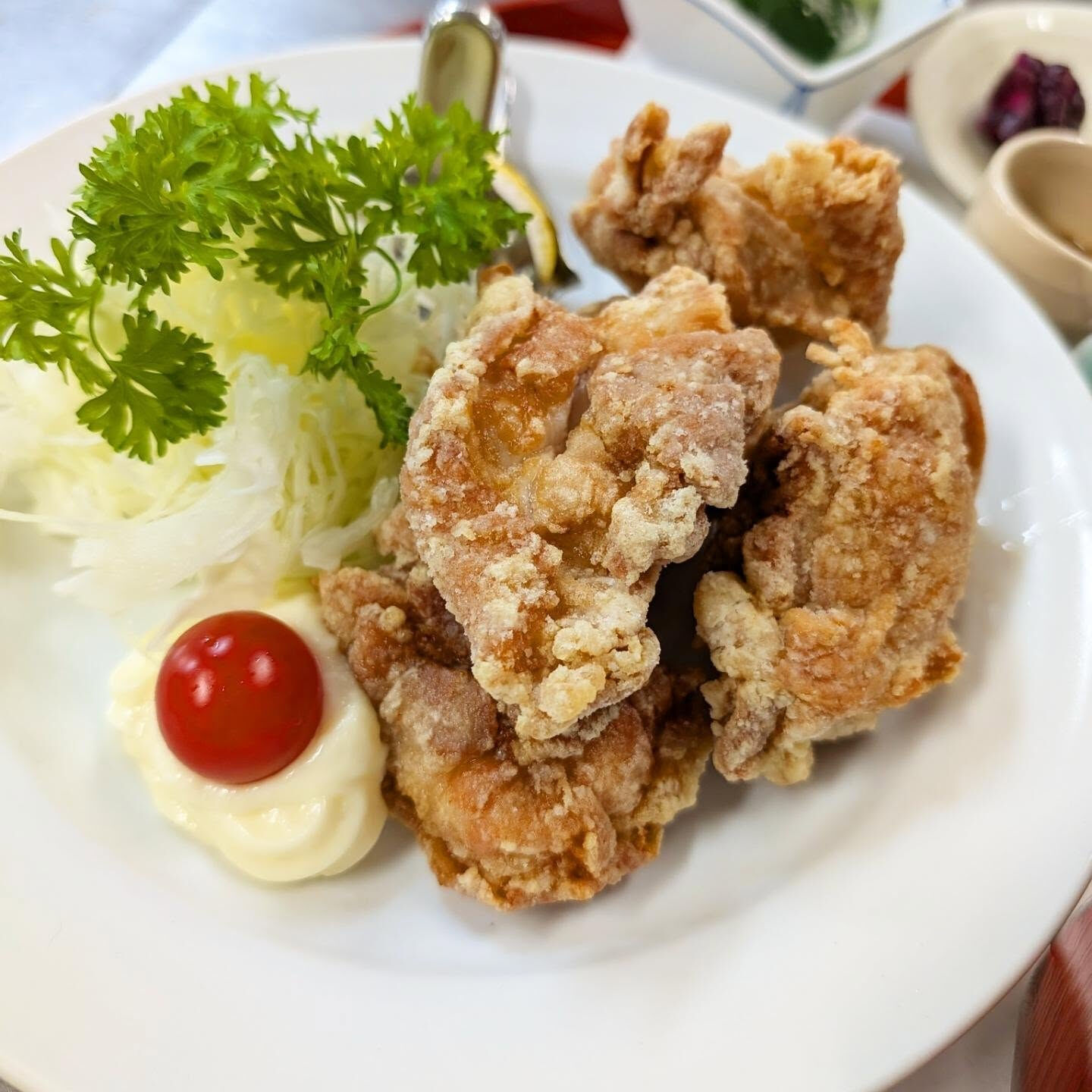 重の家では牛肉、豚肉、鶏肉を使用した多彩な料理をご提供してい