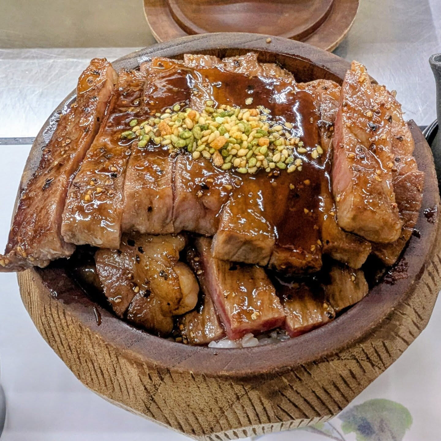 「ひつまぶし」の楽しみ方は千差万別！伝統的なうなぎから、お肉