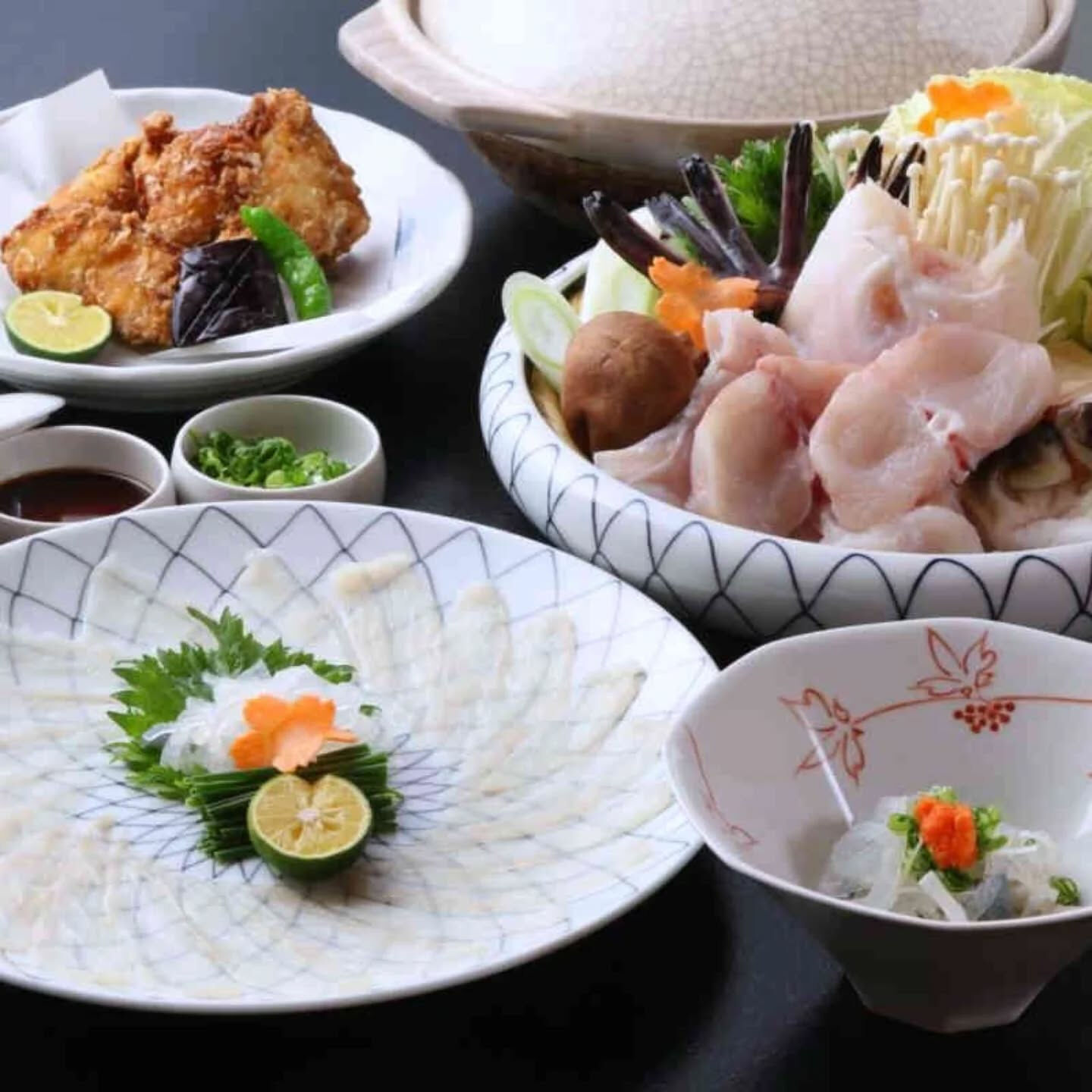 福が舞い降りる「ふく」料理を、重の家で堪能しませんか？当店で